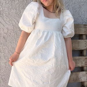 NEW White Puffed Sleeve Babydoll Dress 🤍
